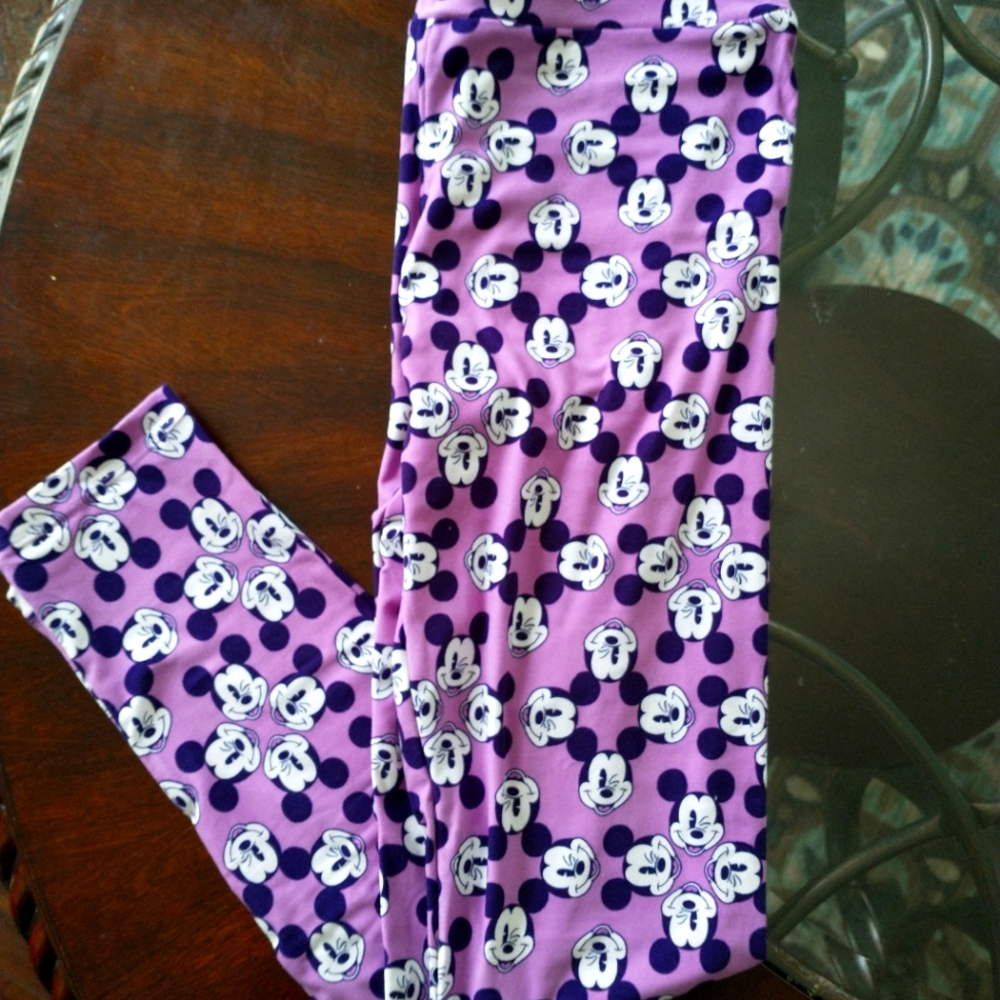 New LuLaRoe Disney One Size Leggings Mickey Mouse